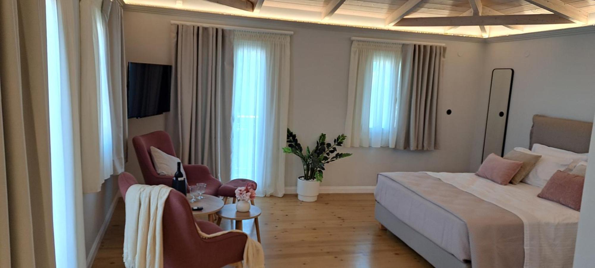Verani Suites Lefkas Town Lefkada City Bagian luar foto